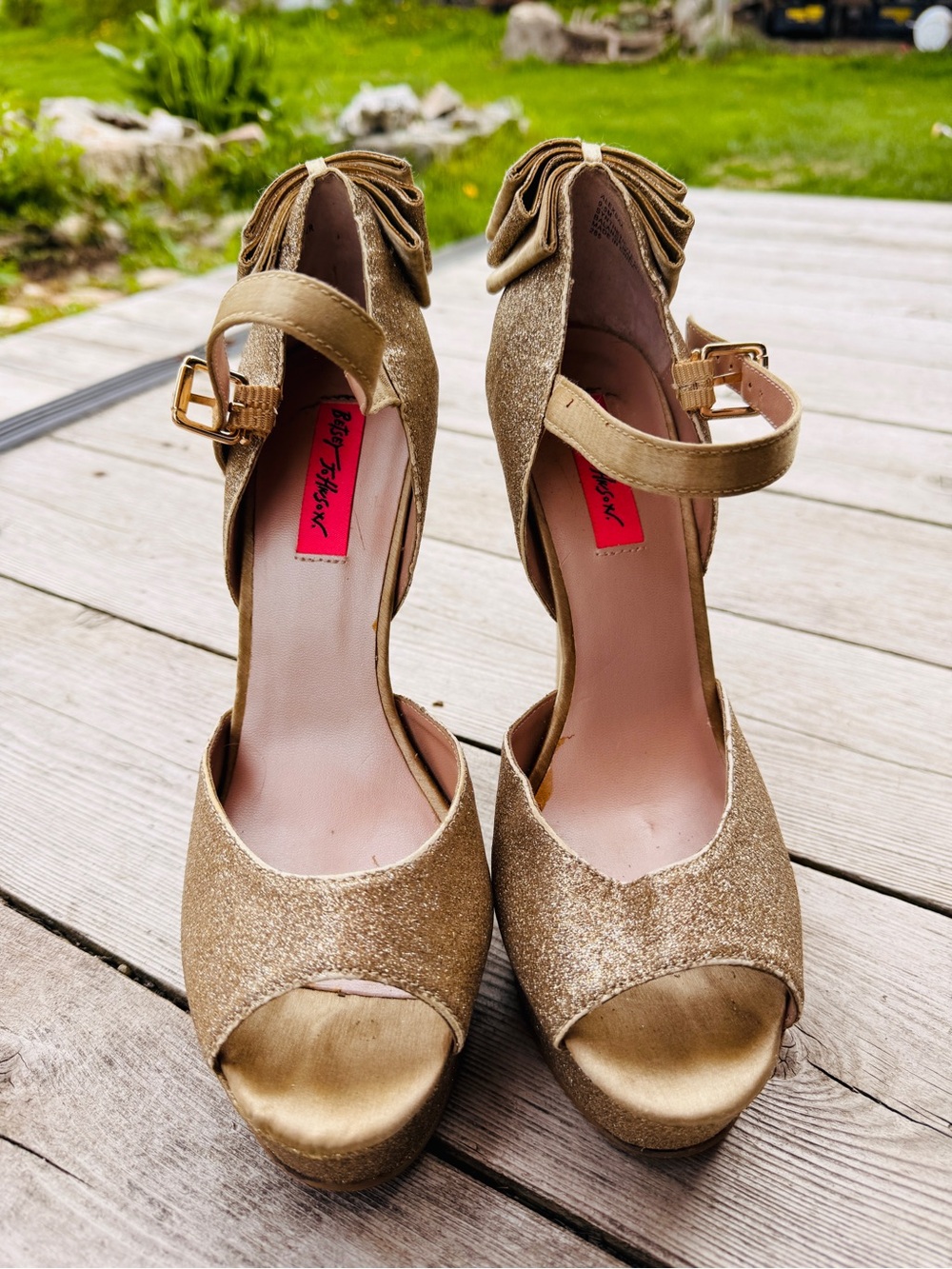 Betsey Johnson Gold Glitter Peep-Toe Platform Heels with Ankle Strap VTG